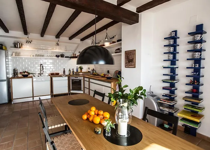 Ana Maria - Townhouse *